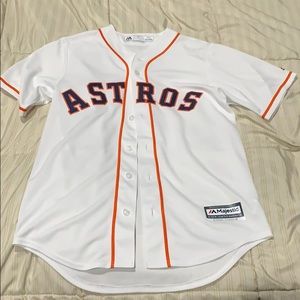I’m selling a Astro jersey